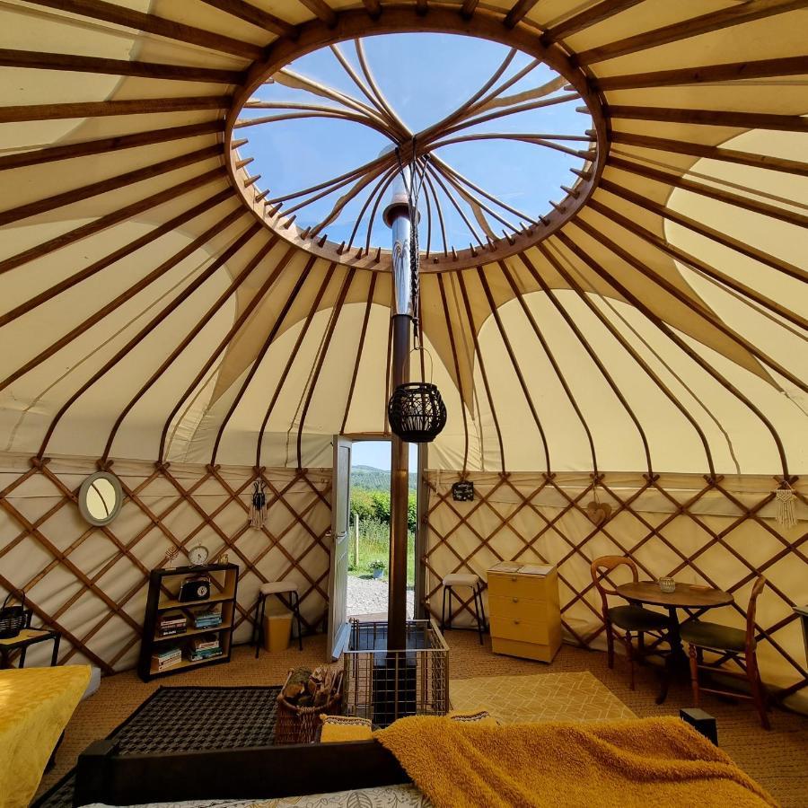Готель Bronfelen Yurt Cynghordy Екстер'єр фото